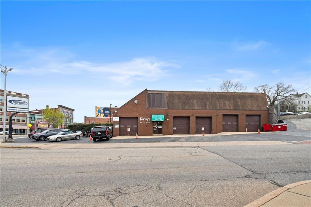 18 Blackstone Street - Photo 1