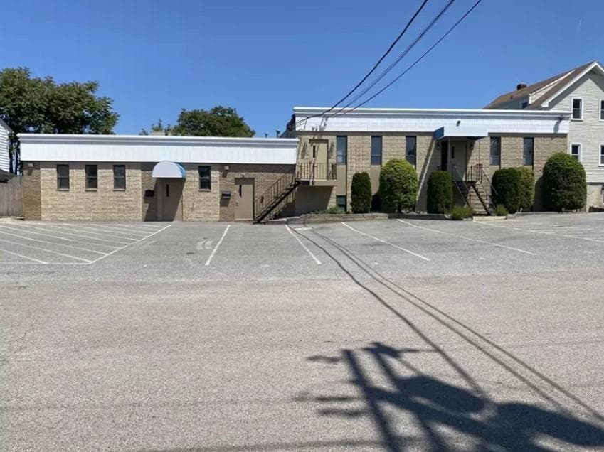 862 Charles Street - Photo 1