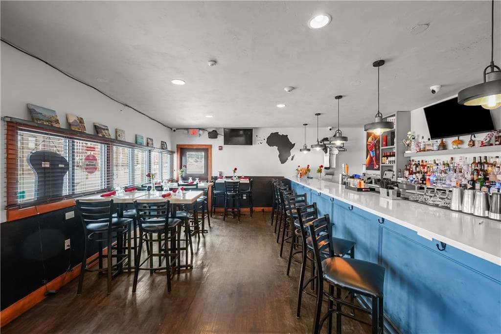 1091 Main Street - Photo 5