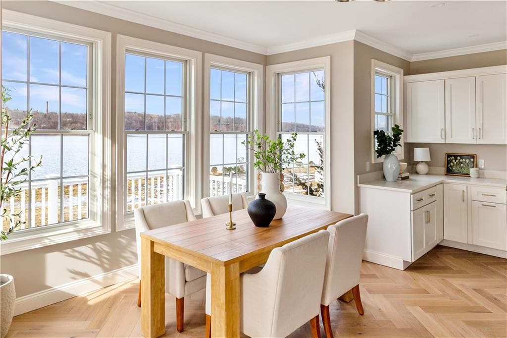 114 East Point Drive - Photo 1