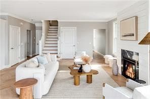 114 East Point Drive - Photo 2