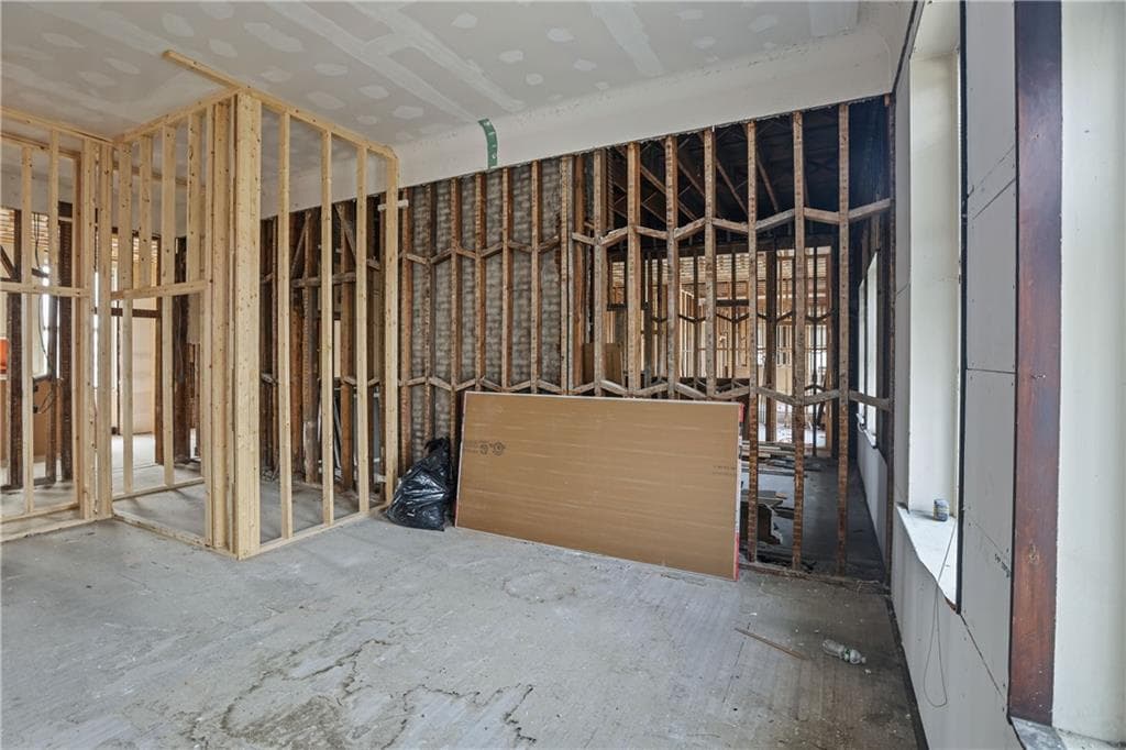 255 Main Street - Photo 4