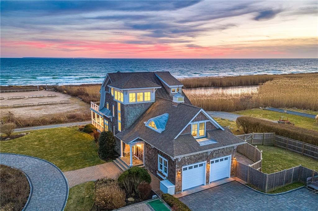 37 Coast Guard Avenue - Photo 2