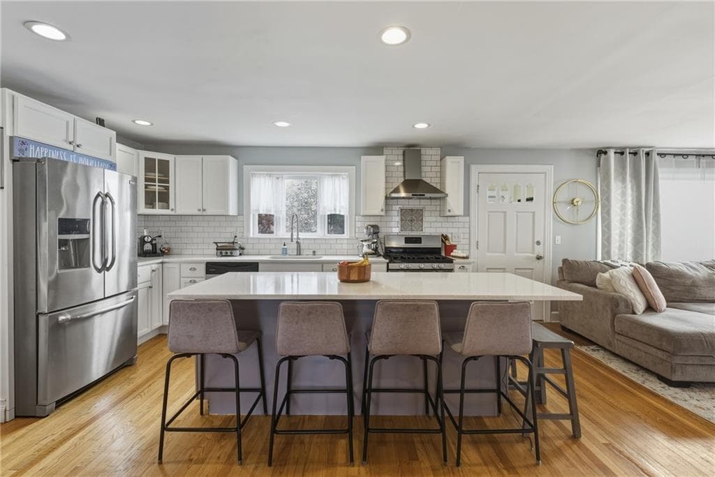 310 King Philip Street - Photo 4