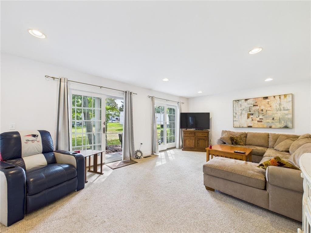 56 Wanda Street - Photo 4