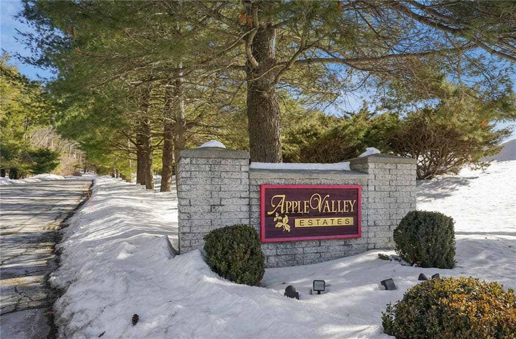 1 Magnum Court #4 - Photo 4