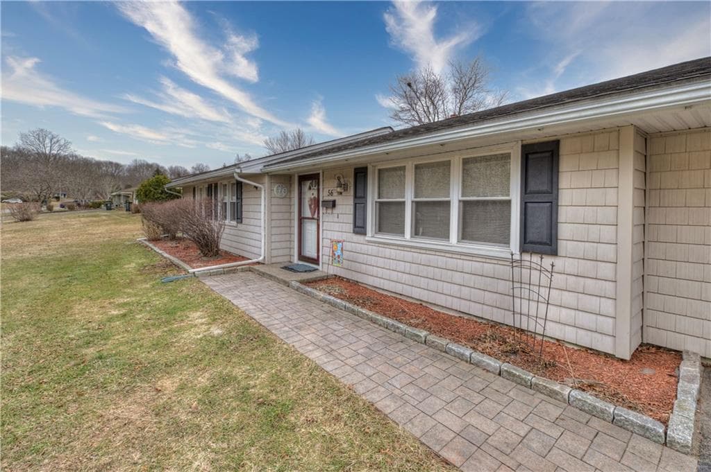 56 Burnside Drive - Photo 3