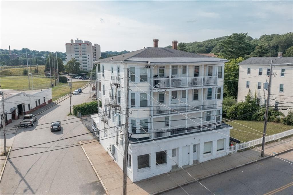 60 Rathbun Street - Photo 1