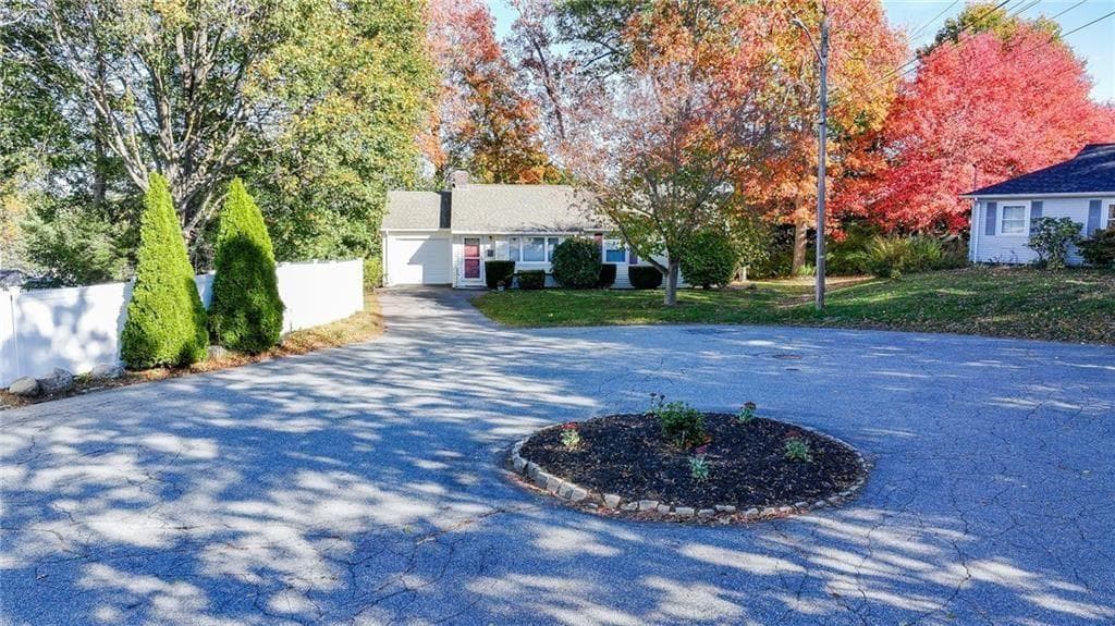 11 Salem Drive - Photo 2