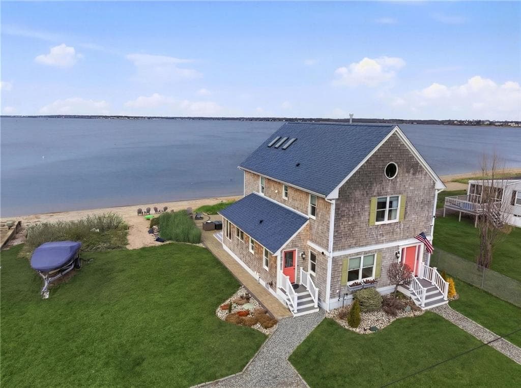 360 Shawomet Avenue - Photo 1