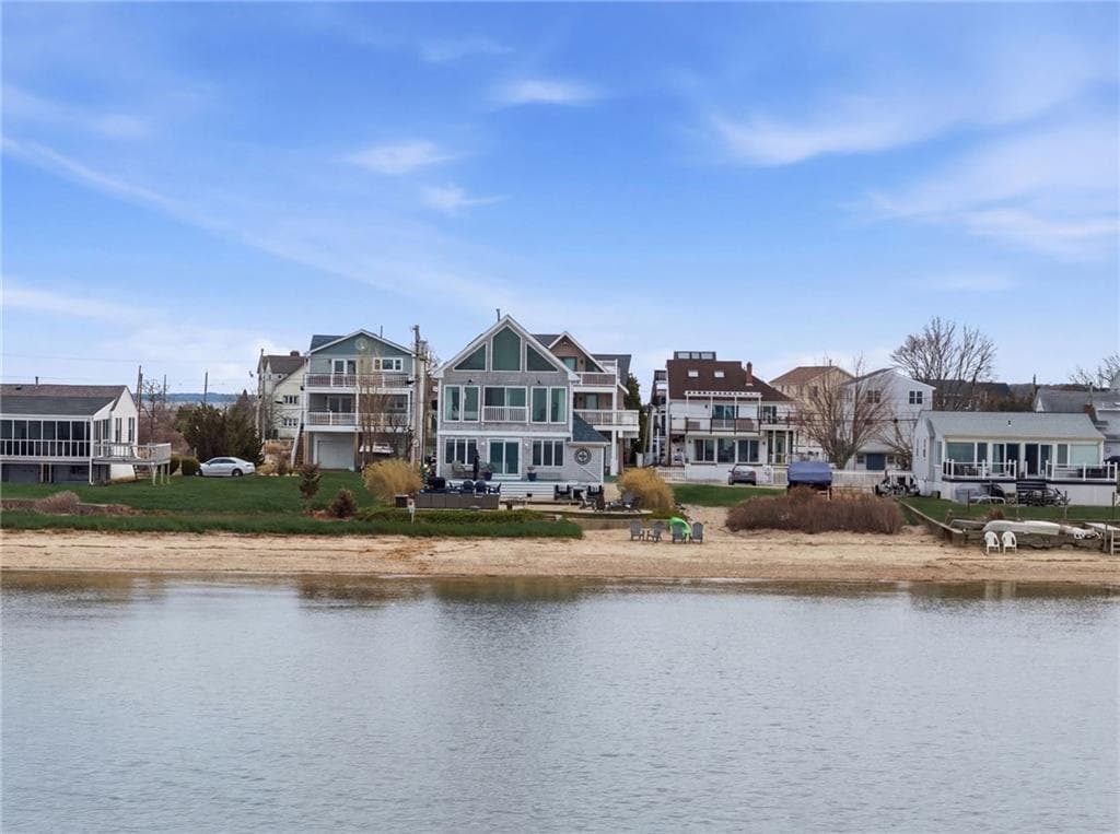 360 Shawomet Avenue - Photo 4