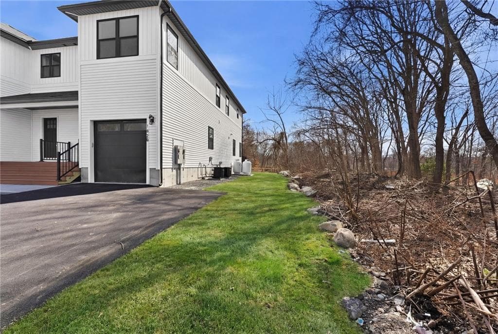 142 Fisher Street #B - Photo 2