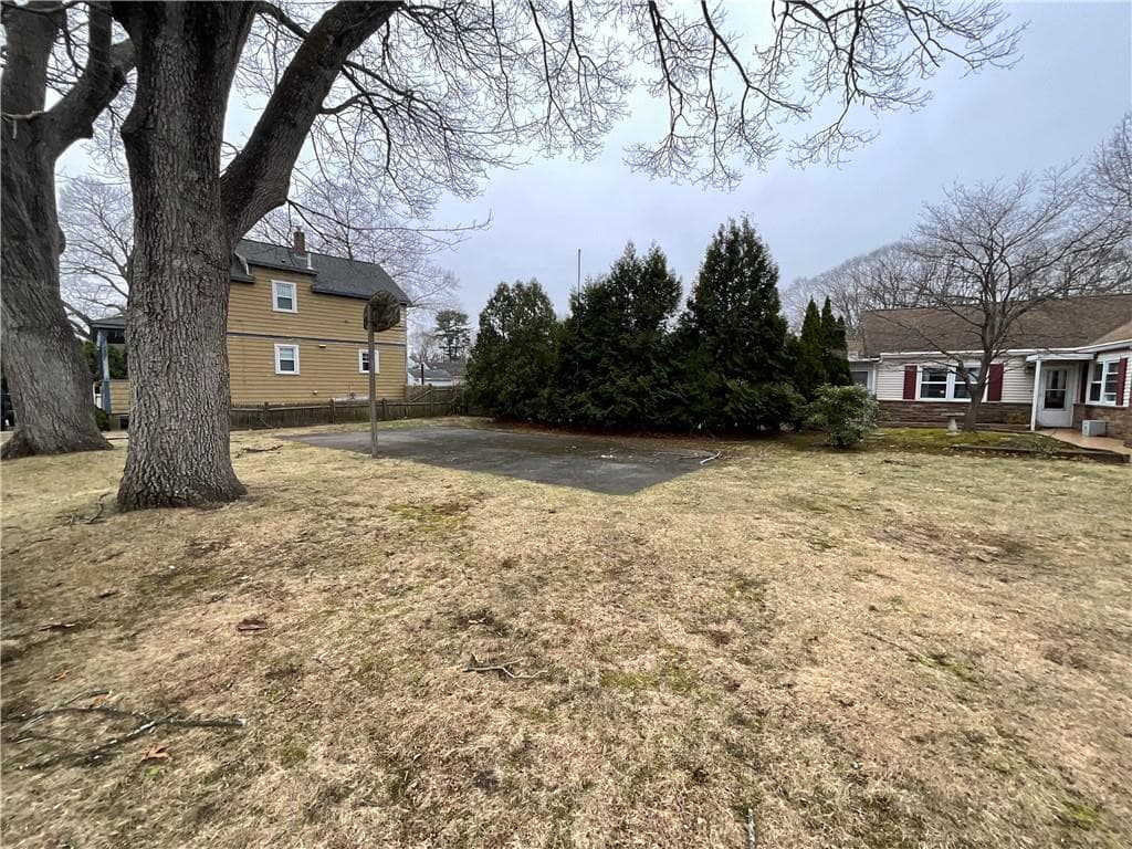 73 Byron Boulevard - Photo 4