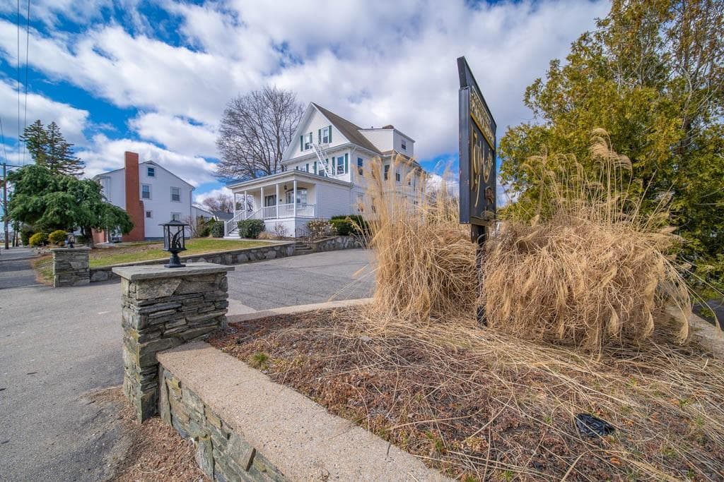 2919 Pawtucket Avenue - Photo 2