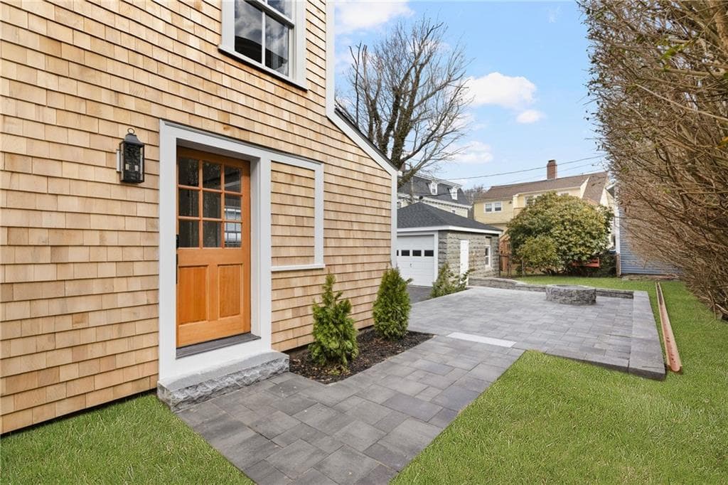 14 Sherman Street - Photo 3