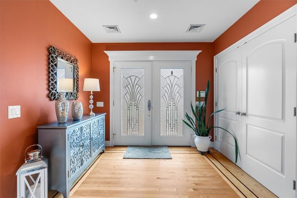 267 Chestnut Street - Photo 3