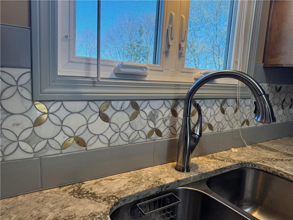 37 N Fairview Street - Photo 4