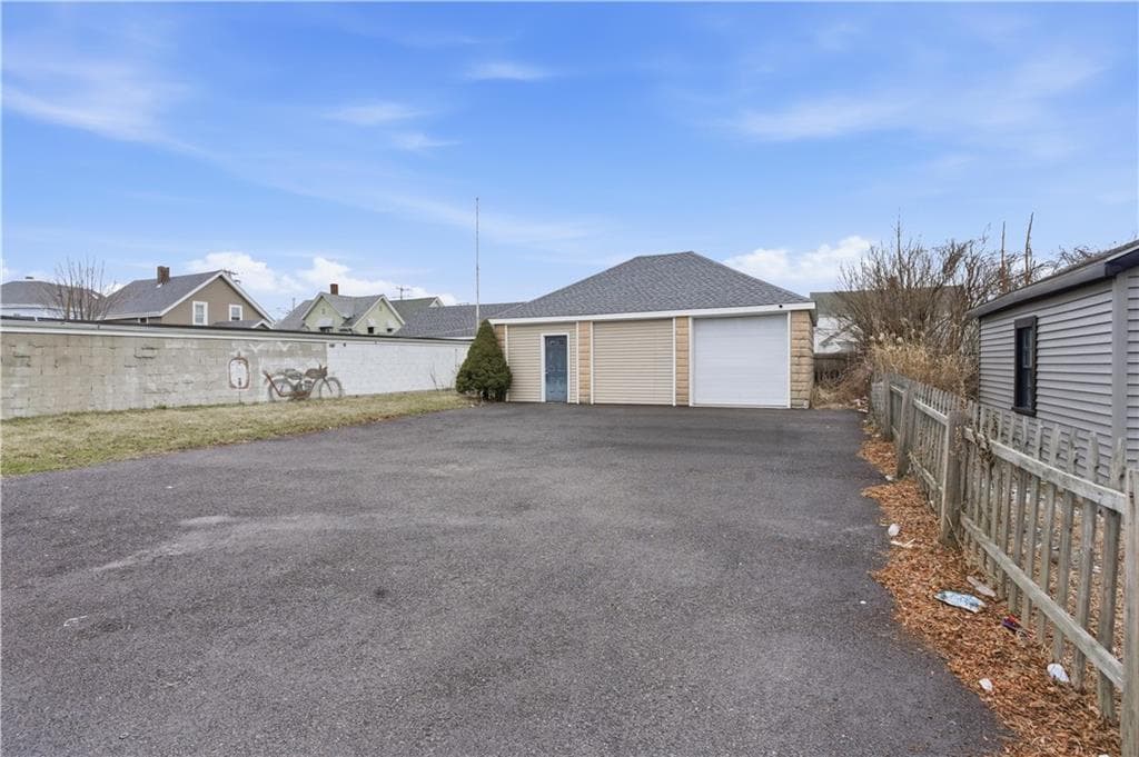 215 Kenyon Avenue - Photo 3