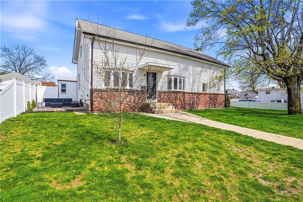 353 High Street - Photo 2