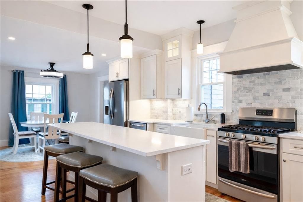 17 Sayles Avenue - Photo 2