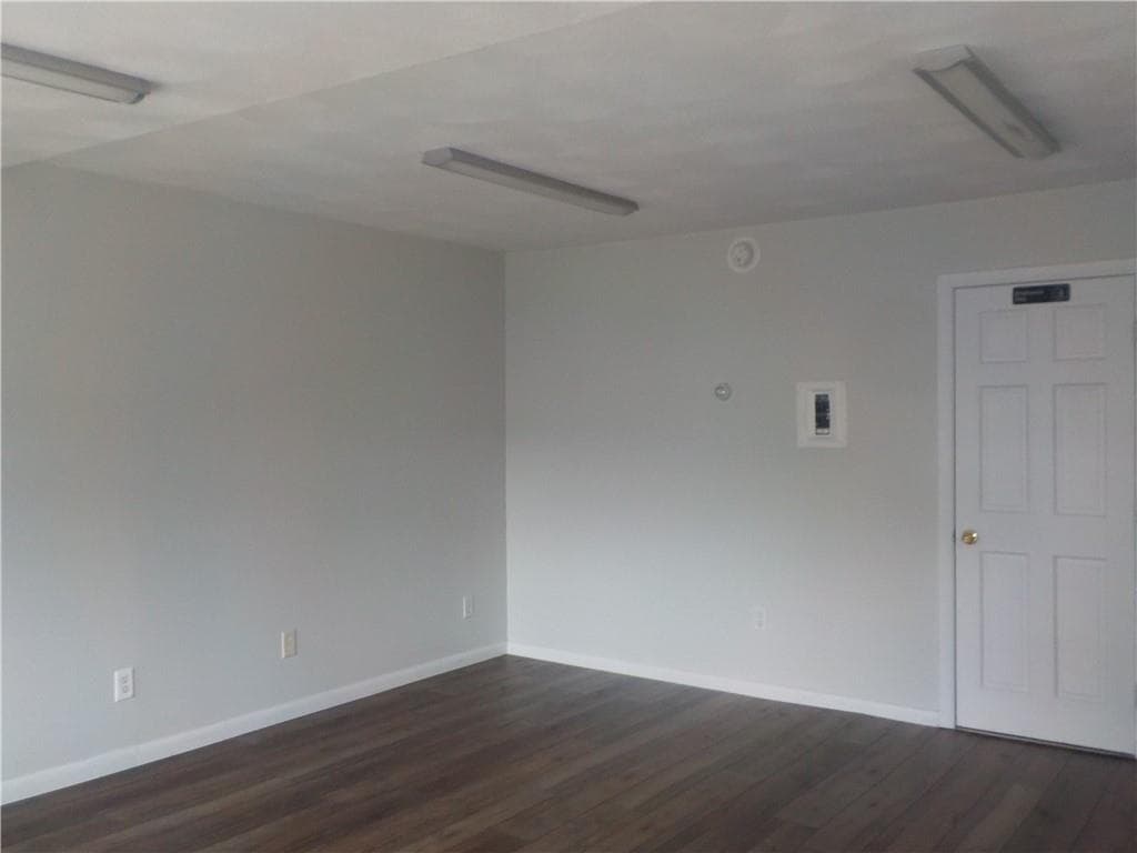 1087 Park Avenue - Photo 3