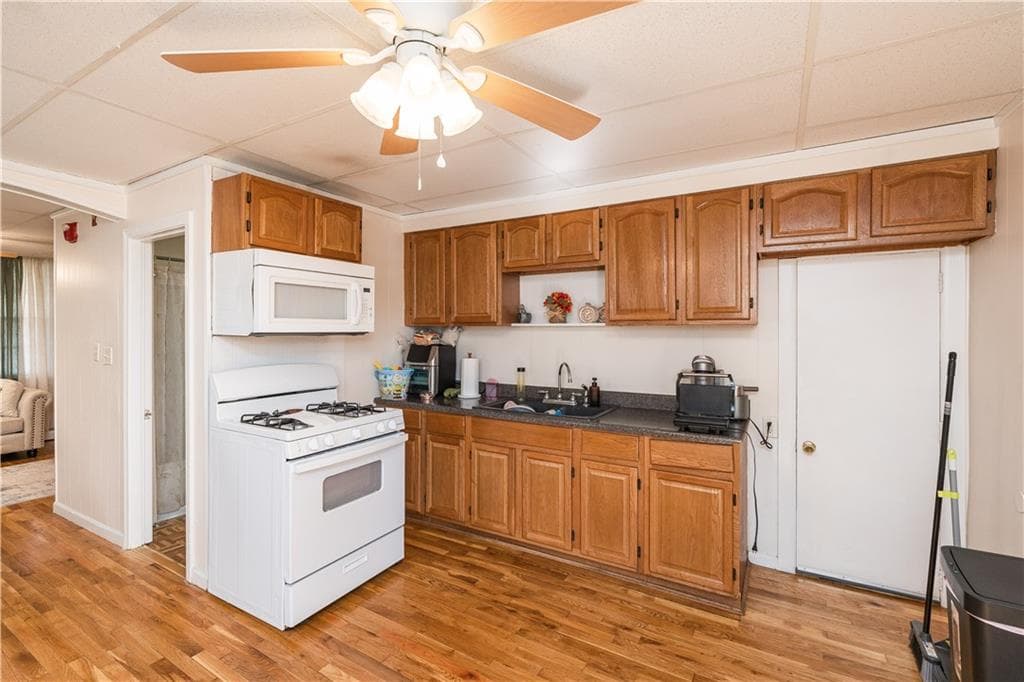 48 PROVIDENCE Street - Photo 5