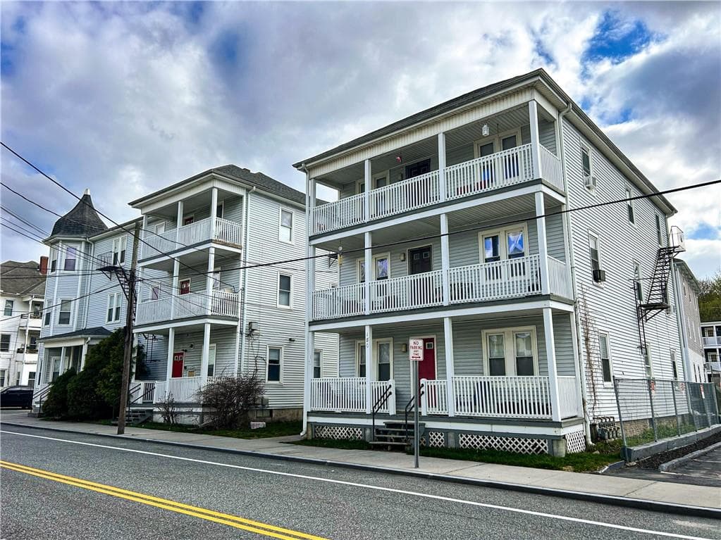 176 RAILROAD Street - Photo 1