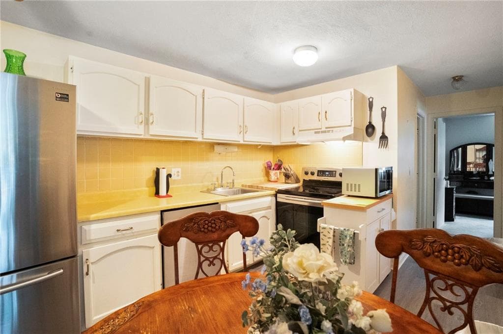 1190 Charles Street #18 - Photo 2