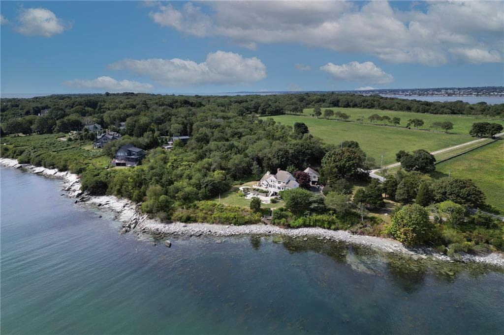 115 Beavertail Road - Photo 1