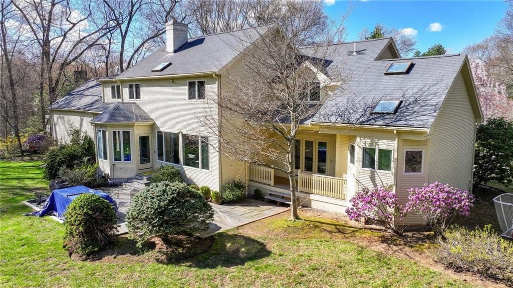 40 Suffolk Way - Photo 3