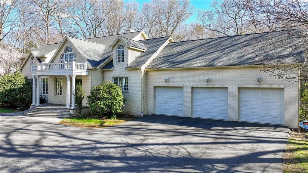 40 Suffolk Way - Photo 1