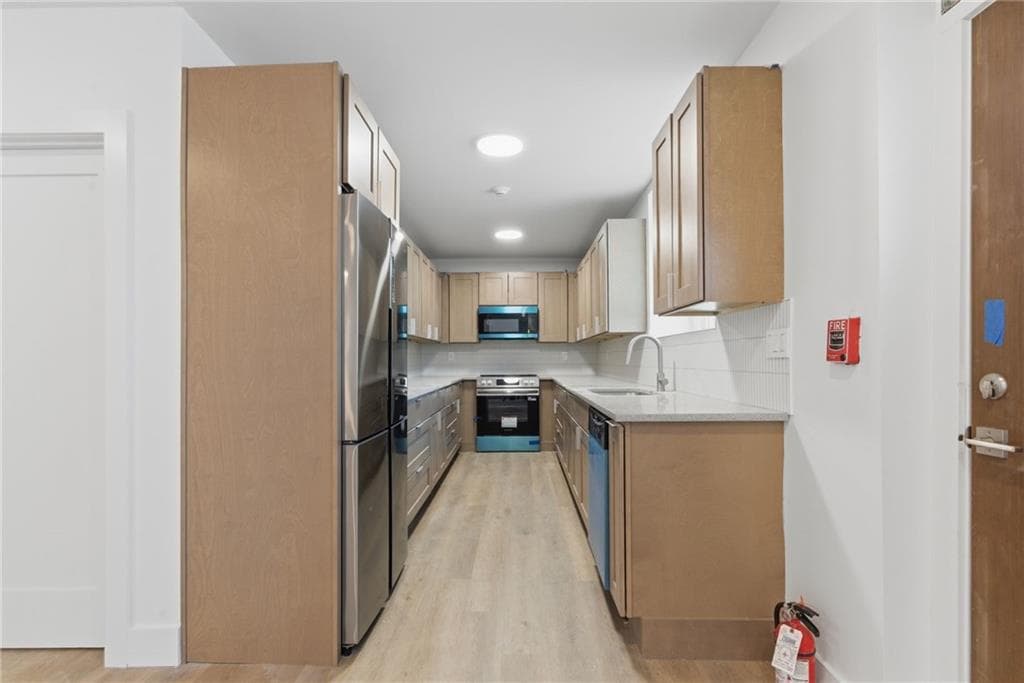 126 Sayles Street - Photo 2