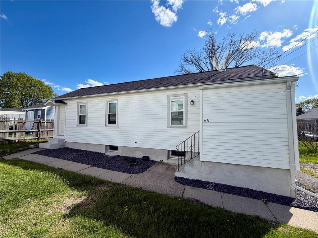 26 Island Avenue