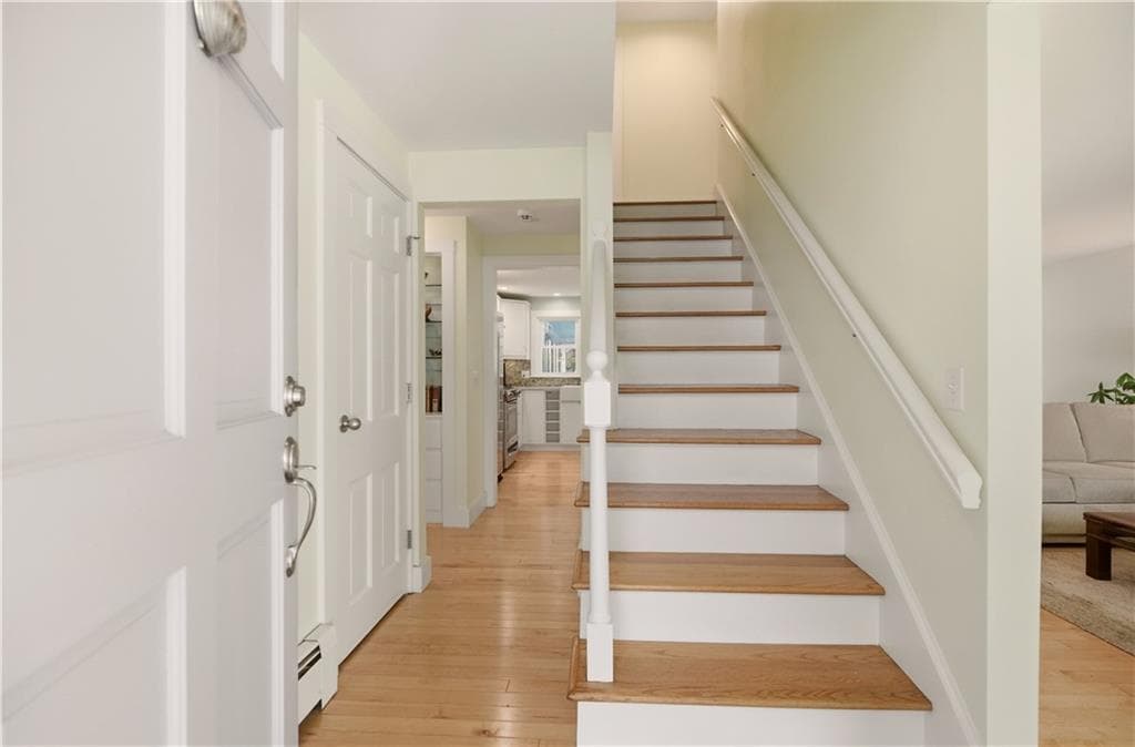64 Lawndale Drive - Photo 3
