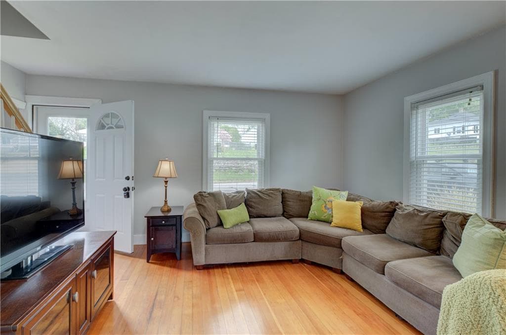143 Phenix Avenue - Photo 4