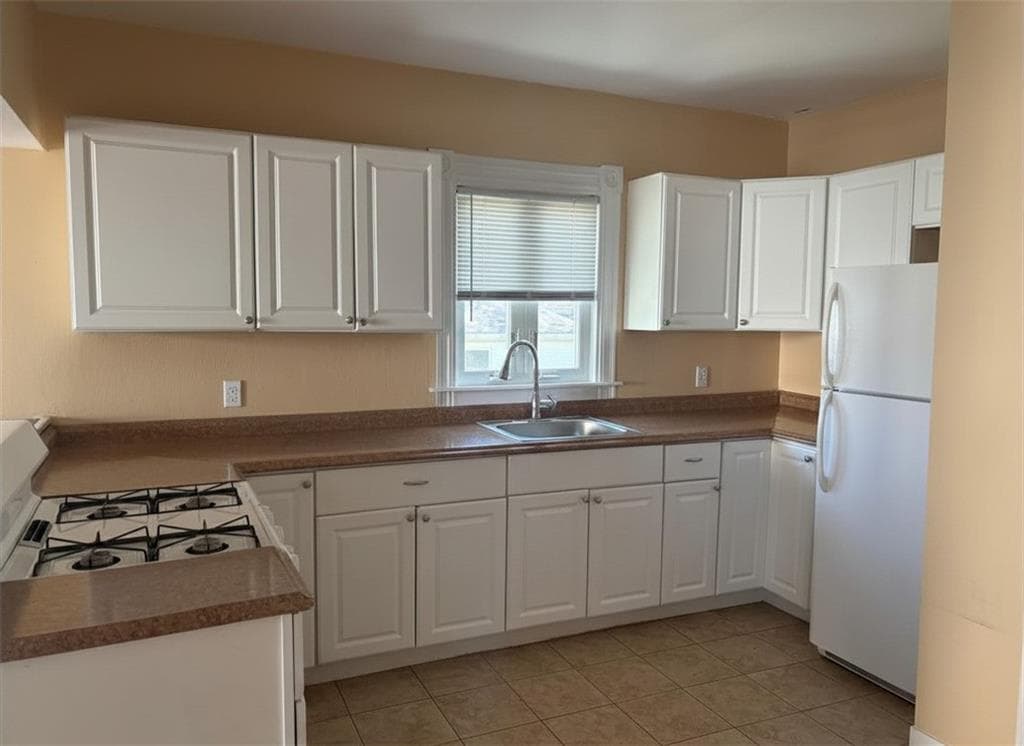 77 Allen Avenue - Photo 4