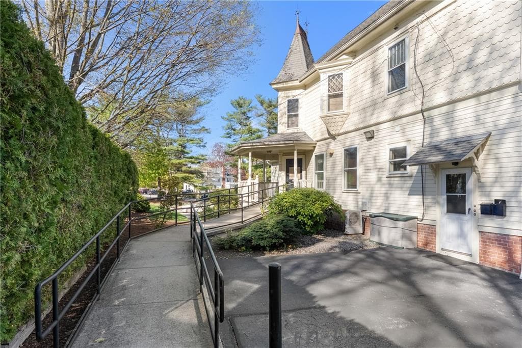 1358 Smith Street - Photo 4