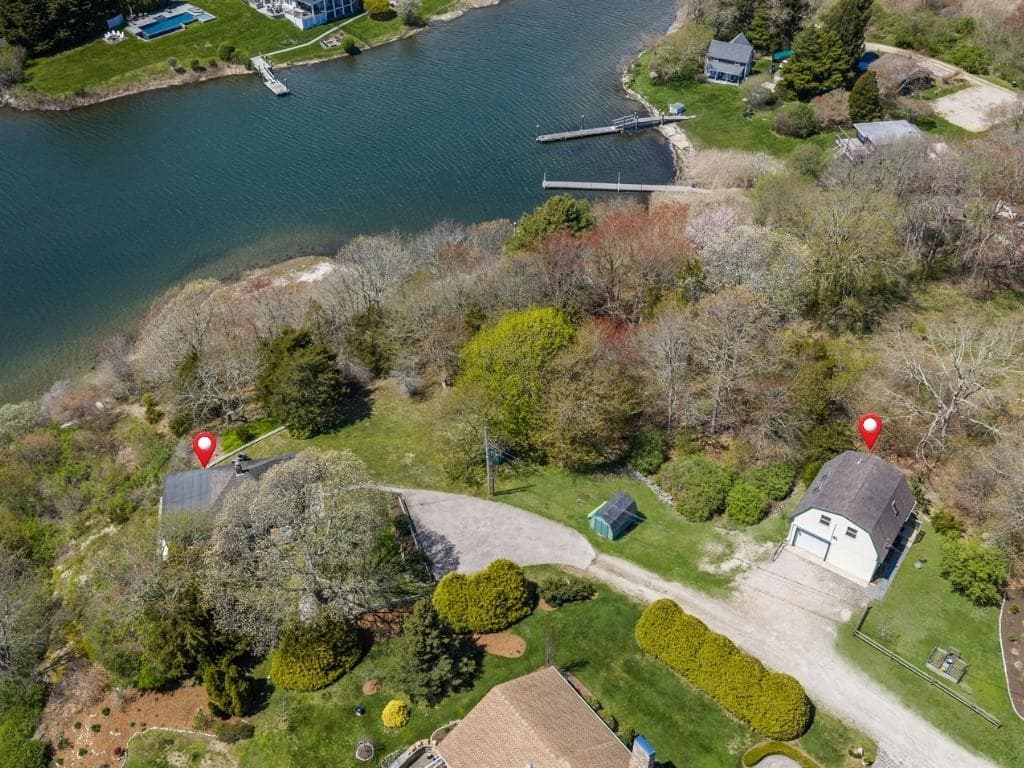 93 Old Succotash Road - Photo 3