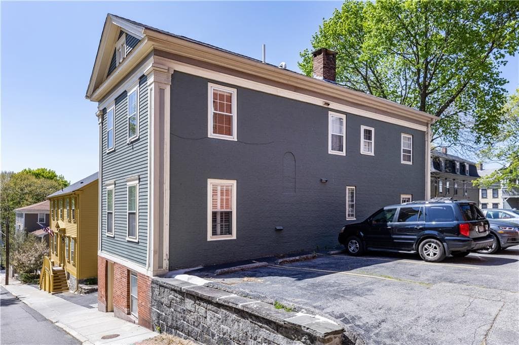 48 North Court #3 - Photo 3