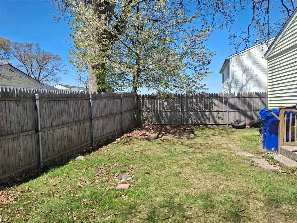 315 Grosvenor Avenue - Photo 3