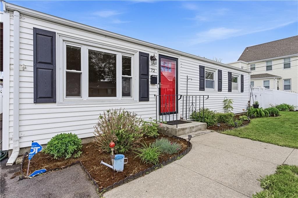 72 Julian Street - Photo 2