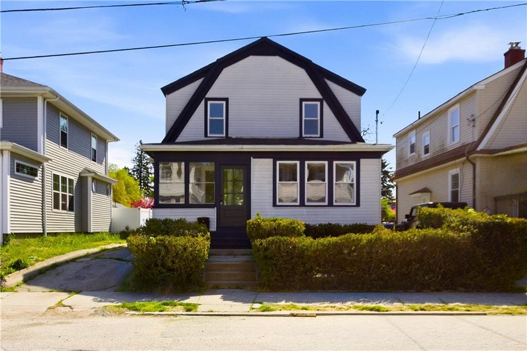 18 Harding Avenue