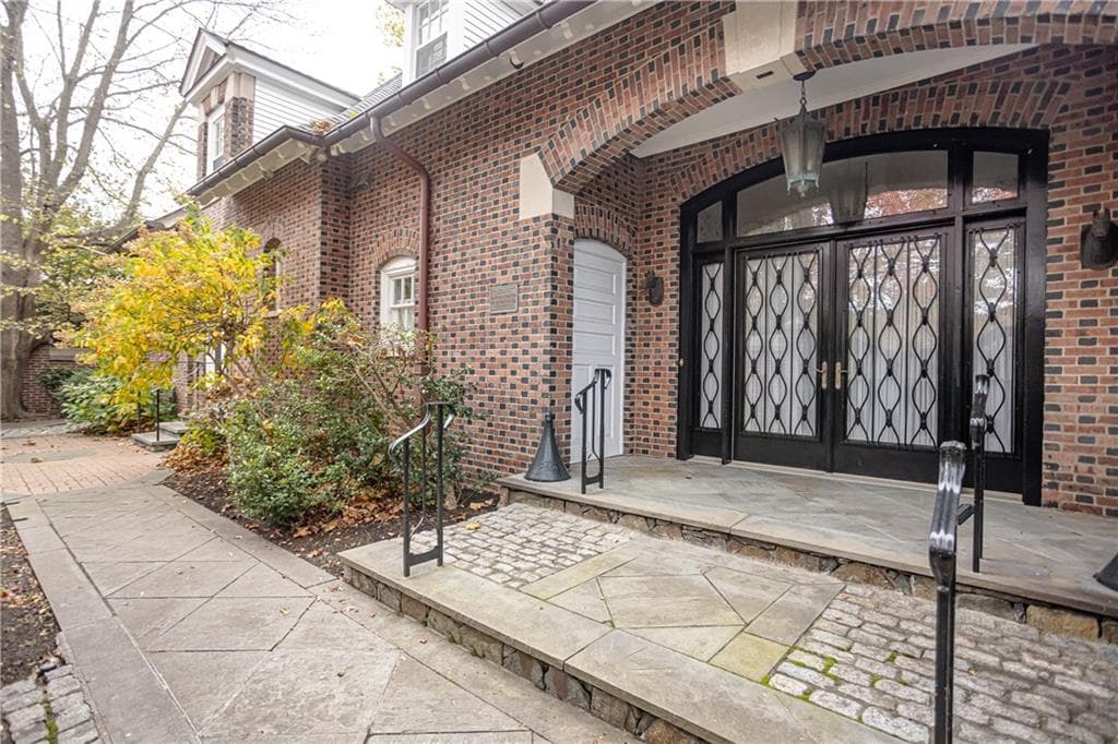 63 Coggeshall Avenue - Photo 4