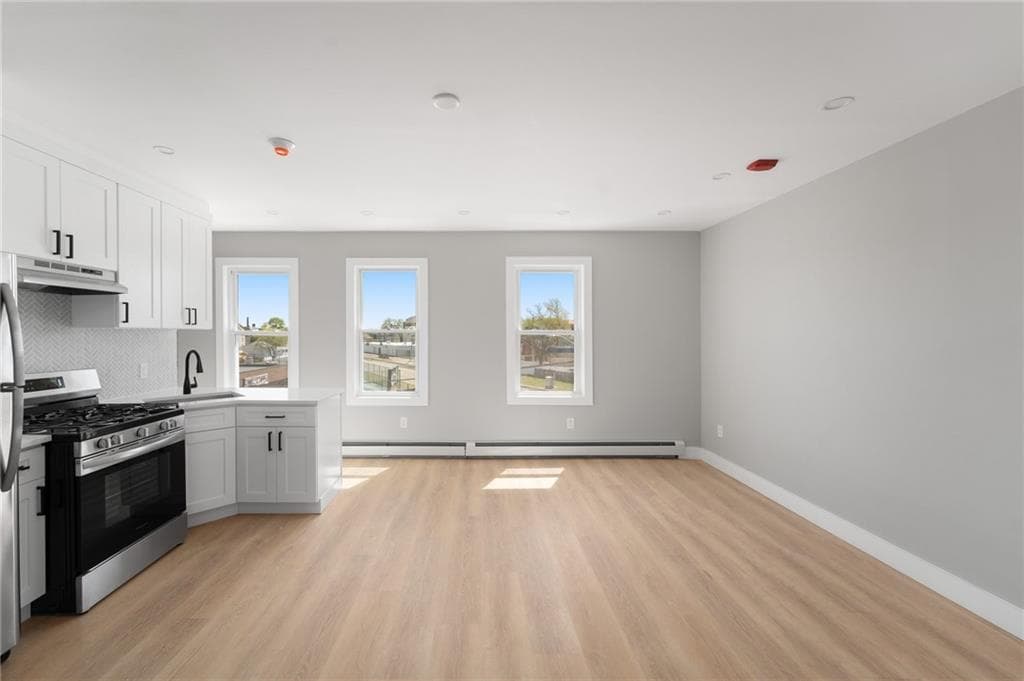 735 Broadway - Photo 4