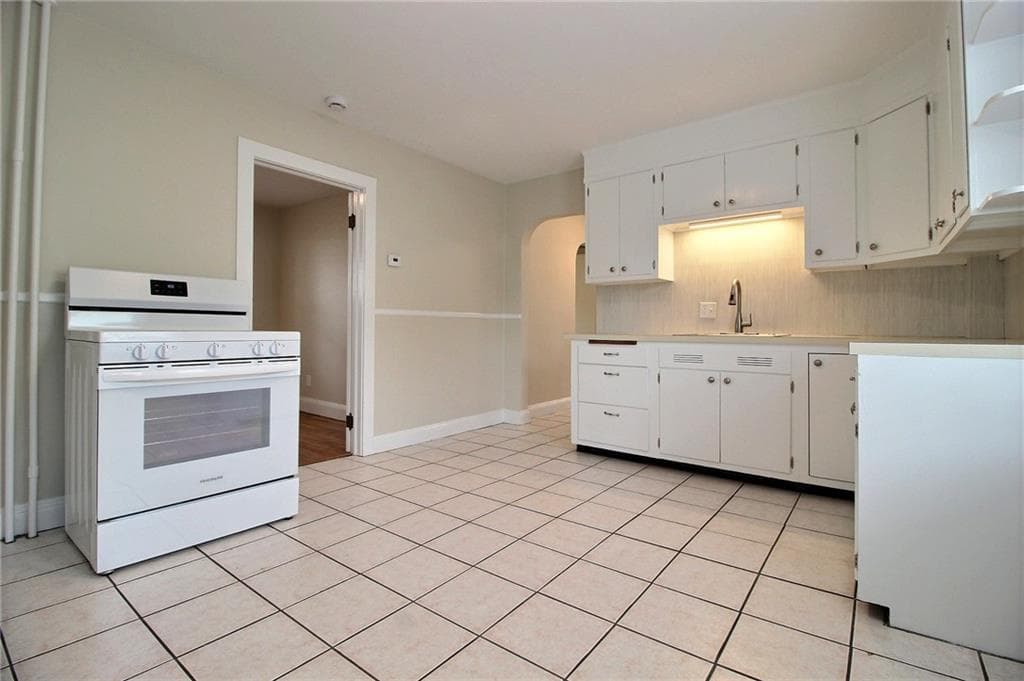 143 Tower Street - Photo 4