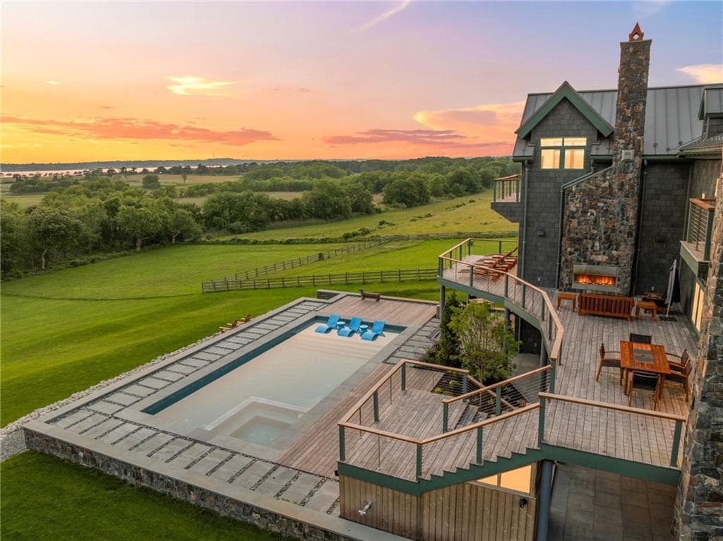 82 Nonquit Lane - Photo 5