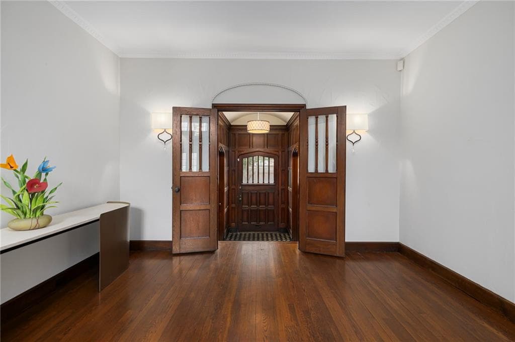 330 Freeman Parkway - Photo 4