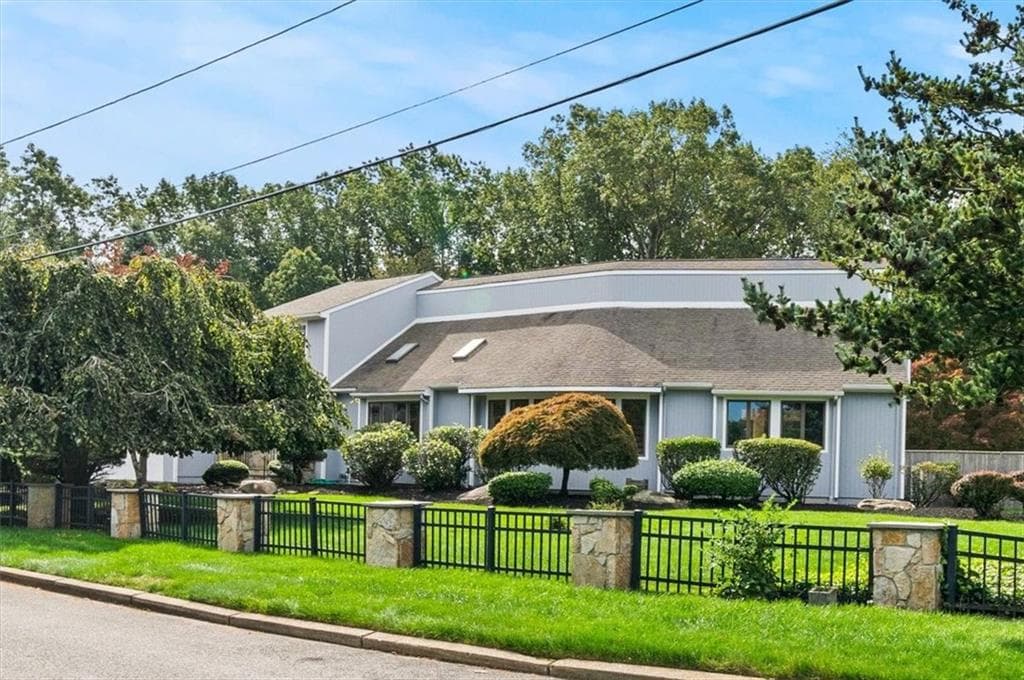 30 Dutchess Drive - Photo 2