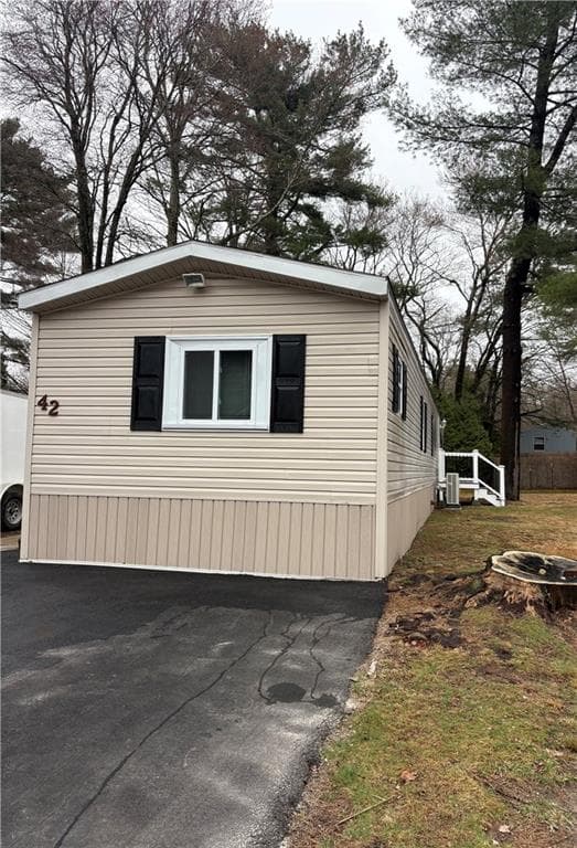 42 Maplewood Drive - Photo 2