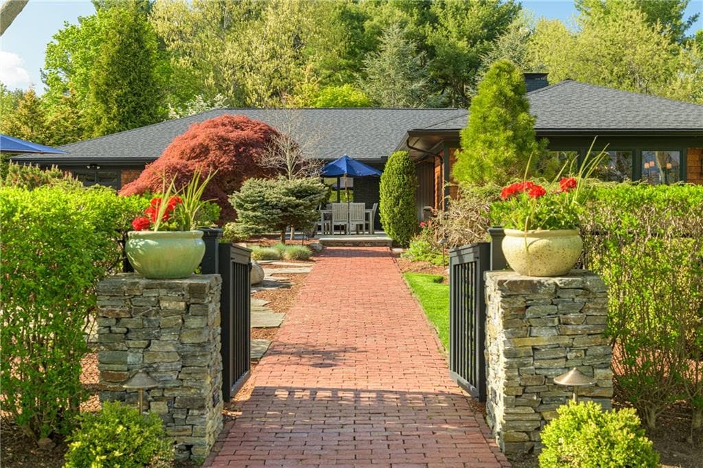 77 Janice Road - Photo 4